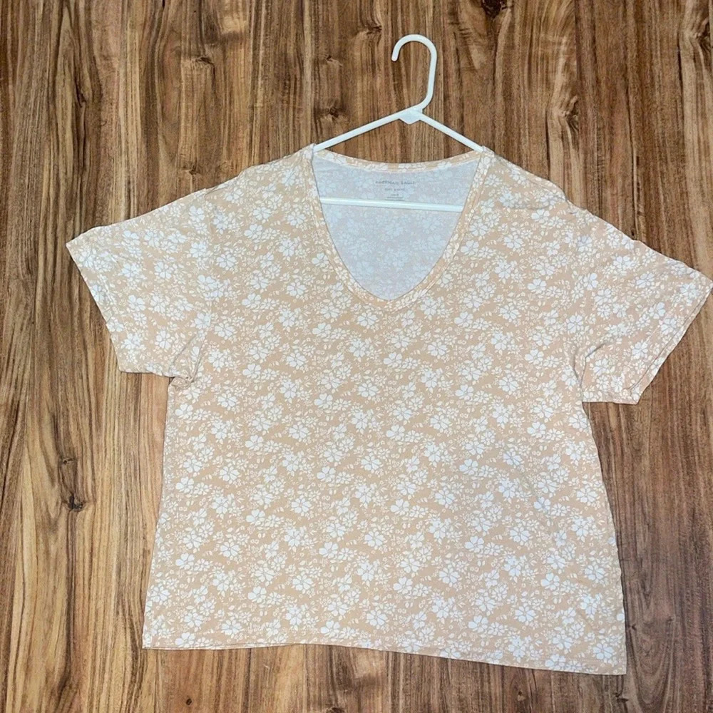 American Eagle women’s shirt large tan white short sleeve soft sexy vneck AEO